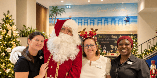 Noël en famille à Nice : activités, bonnes adresses et séjour idéal à l’Hôtel Locarno